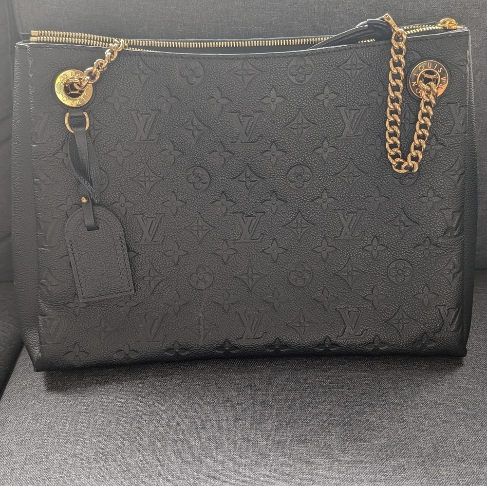 Louis Vuitton Surene MM Tote In Black